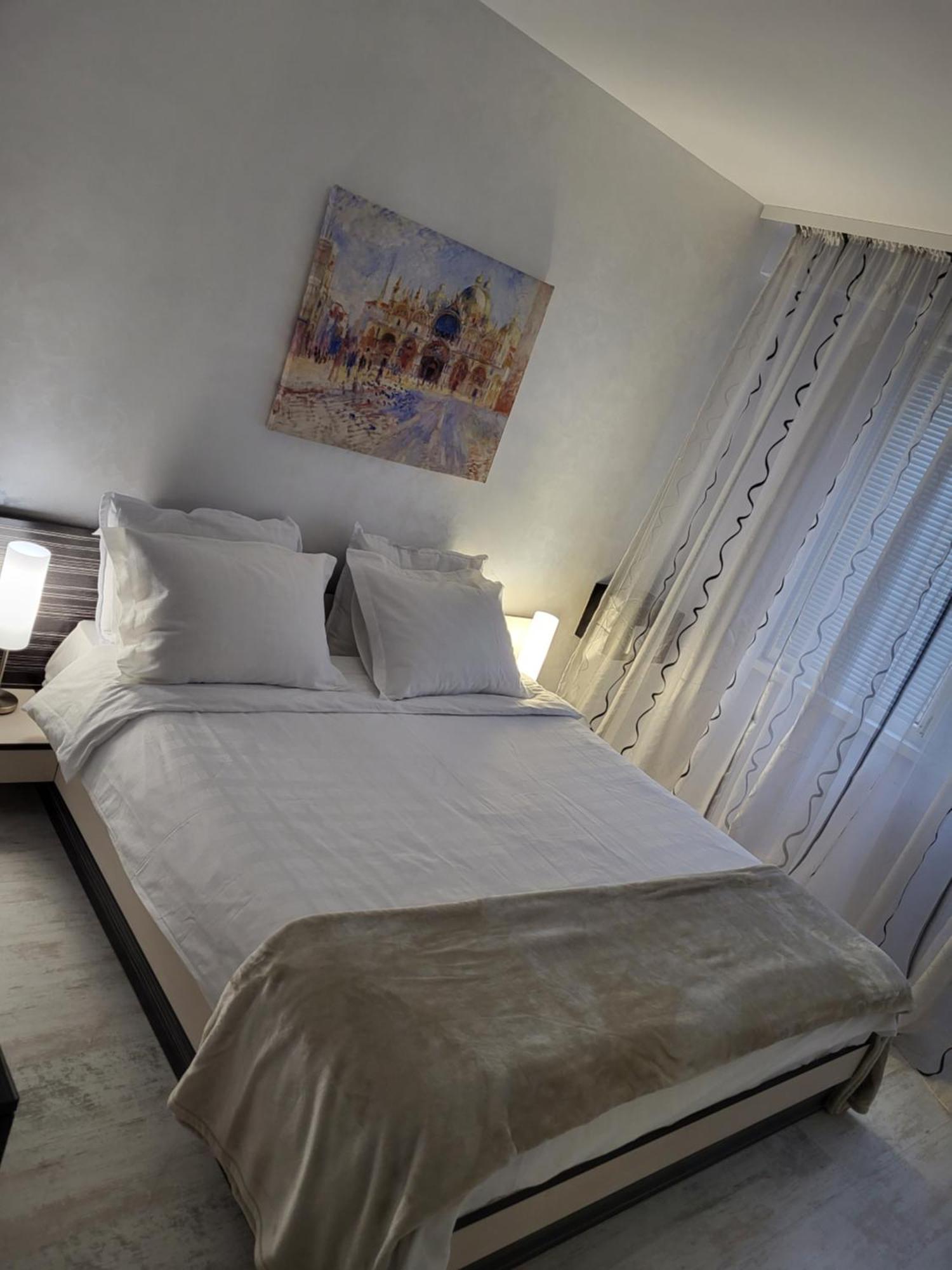 Luny Apartment روس المظهر الخارجي الصورة